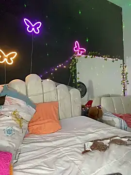 AlisonHoot69 online show from March 2, 3:34 am