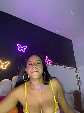 AlisonHoot69 online show from March 15, 7:31 am