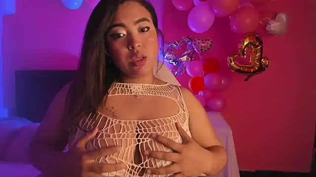 ivy roosx online show from February 11, 8:31 pm