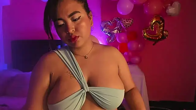 ivy roosx online show from February 11, 11:33 pm