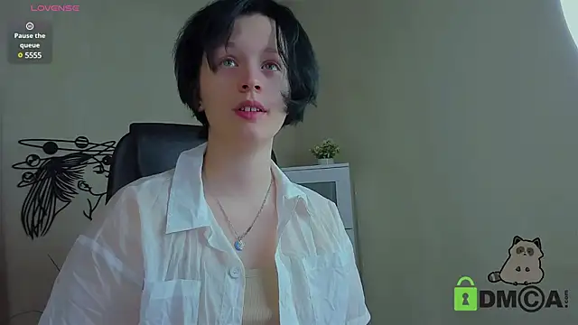 Alina Mills online show from December 11, 3:15 pm