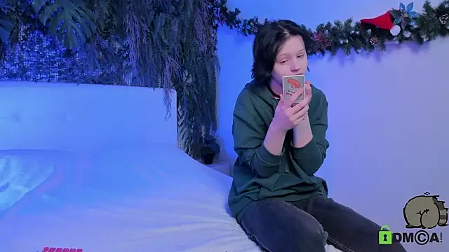 Alina Mills online show from December 27, 10:34 am