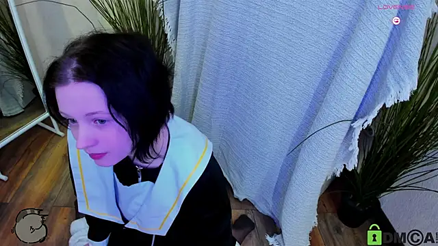 Alina Mills online show from March 11, 4:40 pm