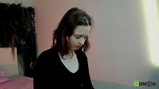 Alina Mills online show from November 30, 9:46 am