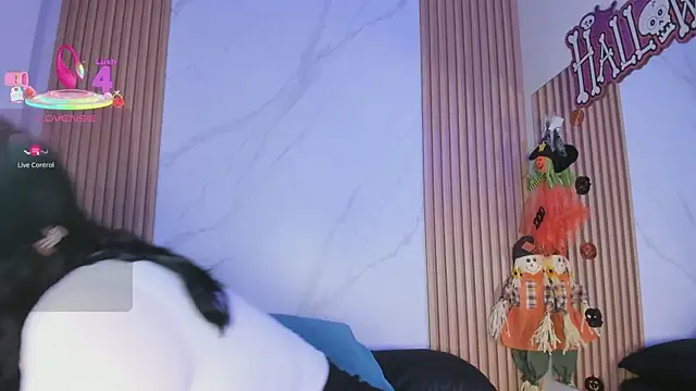 juicy led  online show from October 28, 11:14 am