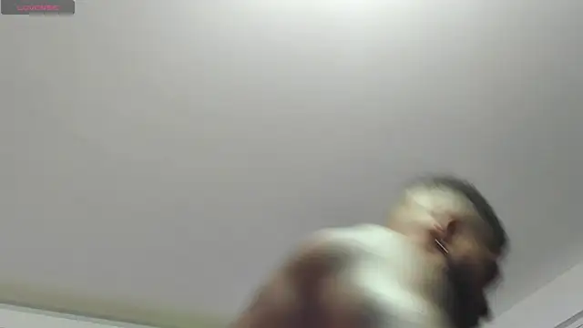 Snapshot of Makonneen chatting on December 18, 9:25 am Makonneen online show from December 18, 9:25 am