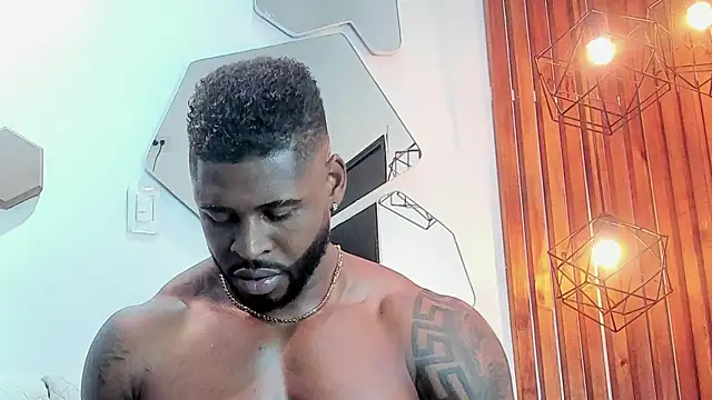 Snapshot of Makonneen chatting on January 9, 1:50 am Makonneen online show from January 9, 1:50 am