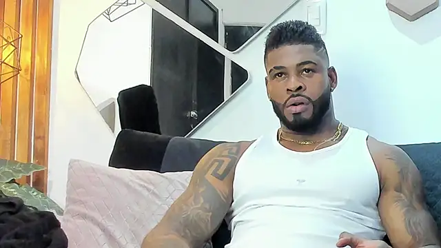 Snapshot of Makonneen chatting on January 24, 4:37 am Makonneen online show from January 24, 4:37 am