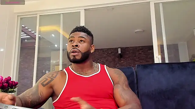 Snapshot of Makonneen chatting on February 23, 10:31 pm Makonneen online show from February 23, 10:31 pm