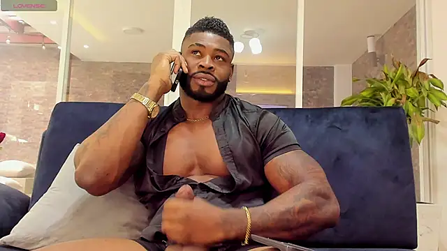 Snapshot of Makonneen chatting on February 26, 9:27 pm Makonneen online show from February 26, 9:27 pm