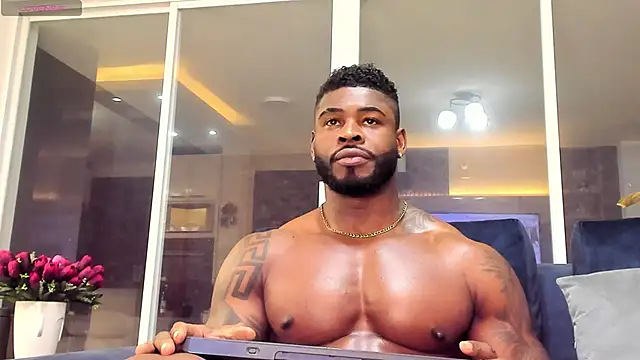 Snapshot of Makonneen chatting on March 8, 7:49 am Makonneen online show from March 8, 7:49 am