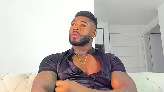 Snapshot of Makonneen chatting on October 26, 6:41 am Makonneen online show from October 26, 6:41 am