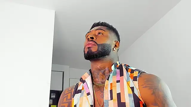 Snapshot of Makonneen chatting on November 1, 3:19 am Makonneen online show from November 1, 3:19 am