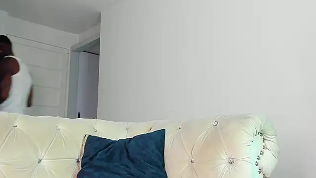 Snapshot of Makonneen chatting on November 25, 12:10 am Makonneen online show from November 25, 12:10 am