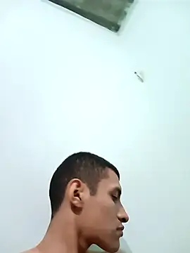 Rogersmit2 online show from October 28, 3:32 am