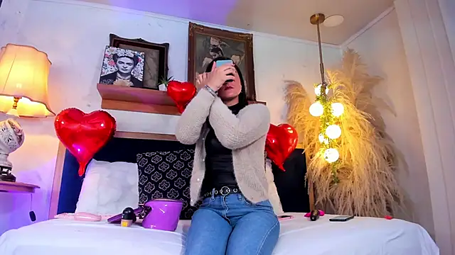 Snapshot of Alice_milf_ chatting on January 29, 11:09 am Alice milf online show from January 29, 11:09 am