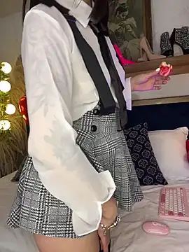 Snapshot of Alice_milf_ chatting on February 8, 2:27 pm Alice milf online show from February 8, 2:27 pm