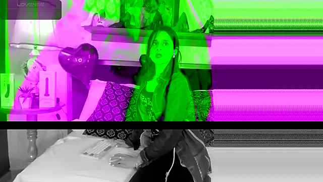 Snapshot of Alice_milf_ chatting on February 11, 11:32 am Alice milf online show from February 11, 11:32 am