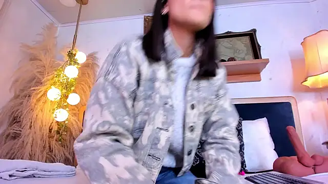 Snapshot of Alice_milf_ chatting on March 15, 11:29 am Alice milf online show from March 15, 11:29 am