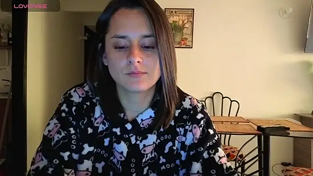 Snapshot of Alice_milf_ chatting on September 24, 2:42 pm Alice milf online show from September 24, 2:42 pm