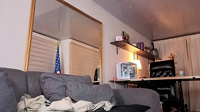 Snapshot of Alice_milf_ chatting on October 10, 9:08 am Alice milf online show from October 10, 9:08 am