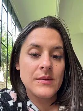 Snapshot of Alice_milf_ chatting on November 19, 2:50 pm Alice milf online show from November 19, 2:50 pm