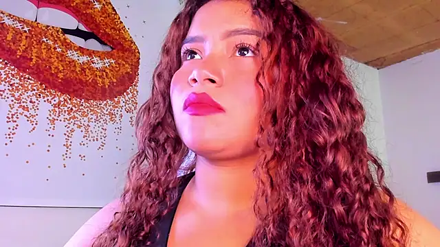 loly marce online show from March 3, 9:05 pm