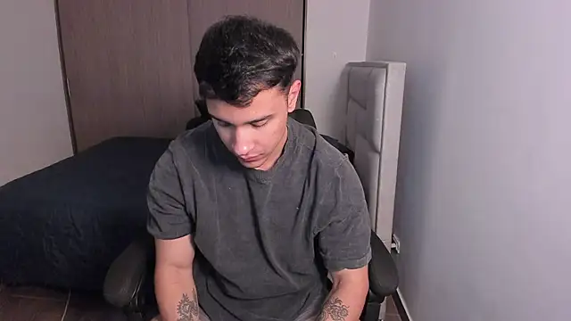 JayMarcos  online show from December 24, 5:16 am