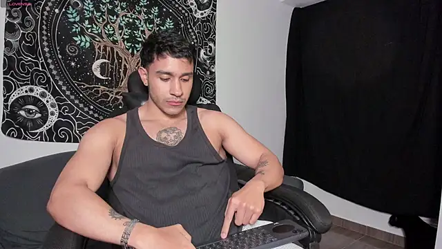 JayMarcos  online show from March 10, 5:33 am