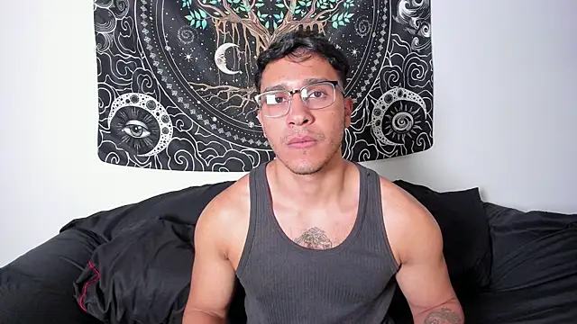 JayMarcos  online show from October 13, 4:23 am