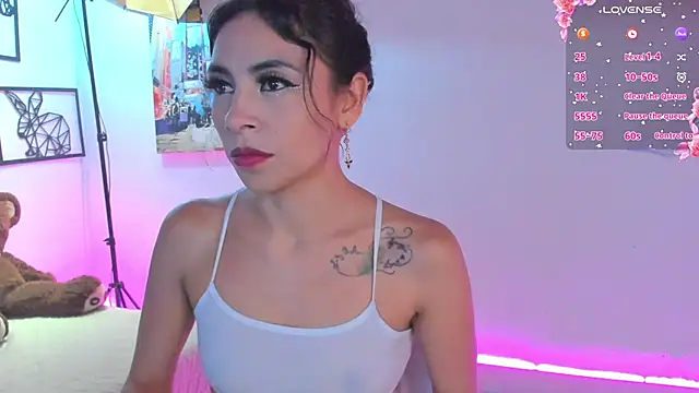 Snapshot of emma-hiill chatting on December 11, 8:18 pm emma-hiill online show from December 11, 8:18 pm