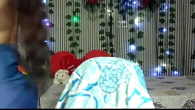 Radhika Singhaniya online show from March 16, 12:44 pm