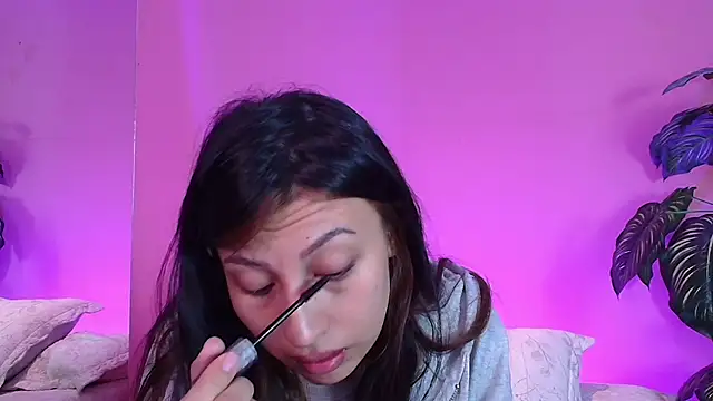 Nicolette ks  online show from December 7, 11:51 am