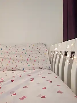 Nancy-Pink online show from October 14, 8:59 am