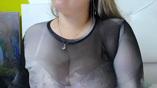 LinaBrowm online show from February 12, 7:45 pm