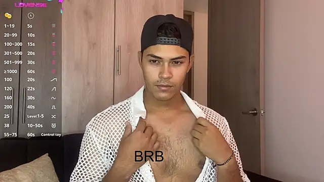 Snapshot of Iamdylan777 chatting on December 4, 6:39 pm Iamdylan777 online show from December 4, 6:39 pm