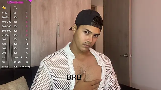 Snapshot of Iamdylan777 chatting on December 17, 5:26 pm Iamdylan777 online show from December 17, 5:26 pm