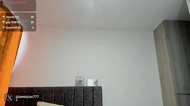 Snapshot of Iamdylan777 chatting on December 31, 9:28 pm Iamdylan777 online show from December 31, 9:28 pm