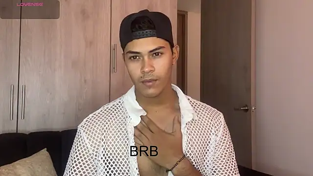 Snapshot of Iamdylan777 chatting on January 30, 9:47 am Iamdylan777 online show from January 30, 9:47 am