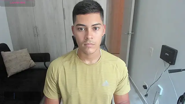 Snapshot of Iamdylan777 chatting on February 18, 10:14 pm Iamdylan777 online show from February 18, 10:14 pm