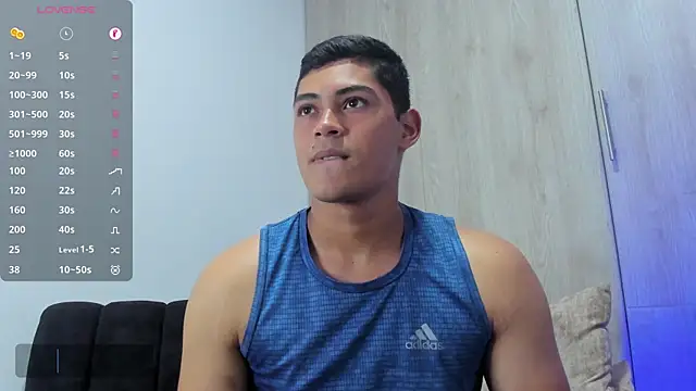 Snapshot of Iamdylan777 chatting on March 4, 10:27 pm Iamdylan777 online show from March 4, 10:27 pm