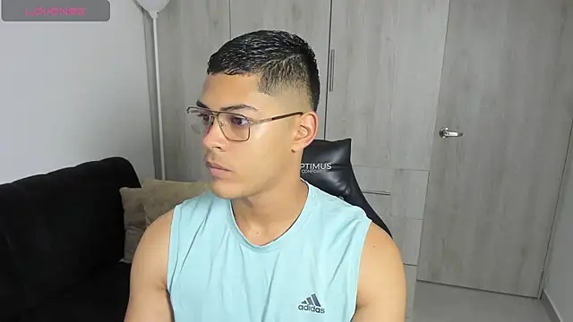 Snapshot of Iamdylan777 chatting on September 17, 11:12 am Iamdylan777 online show from September 17, 11:12 am