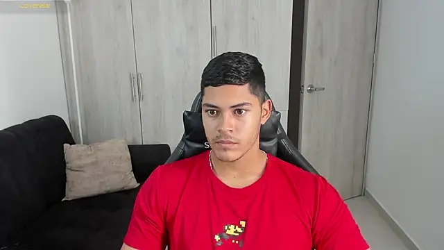 Snapshot of Iamdylan777 chatting on September 26, 1:37 pm Iamdylan777 online show from September 26, 1:37 pm