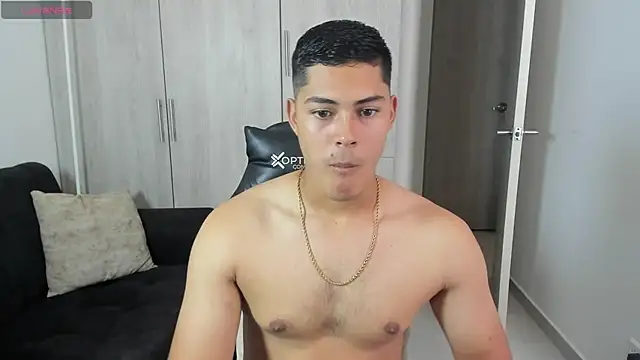 Snapshot of Iamdylan777 chatting on October 2, 6:15 pm Iamdylan777 online show from October 2, 6:15 pm