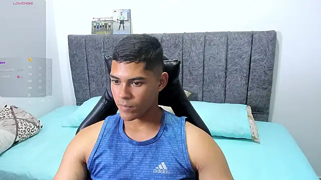 Snapshot of Iamdylan777 chatting on November 26, 7:48 pm Iamdylan777 online show from November 26, 7:48 pm