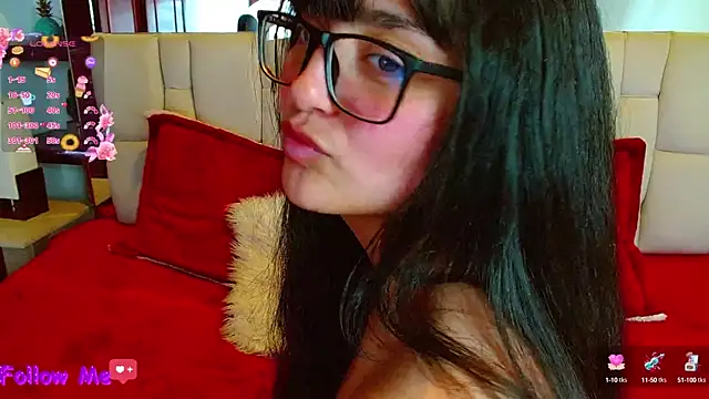 scarlleth  online show from March 21, 6:29 pm