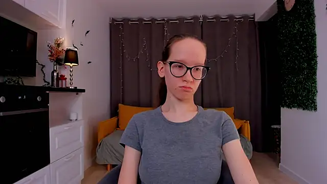 BettyBrowni online show from February 6, 7:18 pm