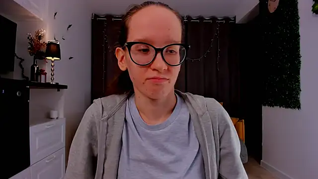 BettyBrowni online show from February 13, 7:10 pm