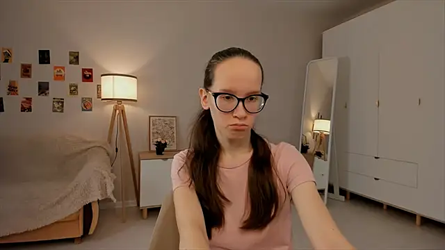 BettyBrowni online show from March 15, 4:10 pm