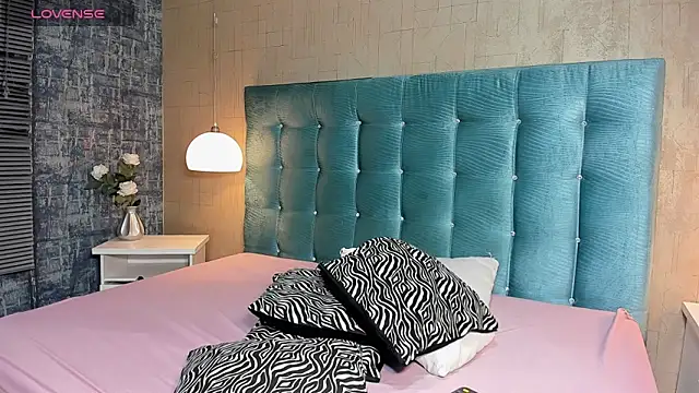 Paola  23 online show from November 28, 8:22 pm